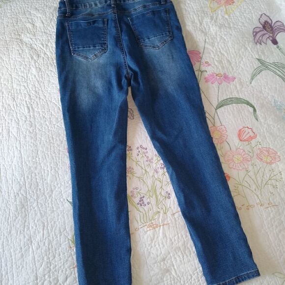 Sz 8 jeans rhinestones, stretch, slim - Picture 3 of 9